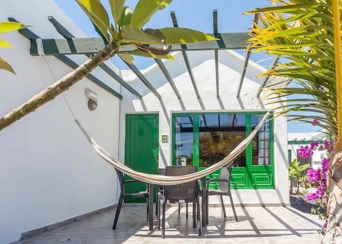 Bandama 14! 2 Bedroom Newly Renovated Bungalow, Pocillos, Puerto Del Carmen. * Пуэрто дель Кармен