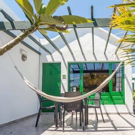 Bandama 14! 2 Bedroom Newly Renovated Bungalow, Pocillos, Puerto Del Carmen. * Puerto del Carmen (Lanzarote)