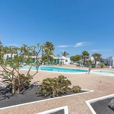 Bandama 14! 2 Bedroom Newly Renovated Bungalow, Pocillos, Puerto Del Carmen. פוארטו דל כרמן